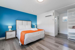 Beachfront Studio with Pool access -M24